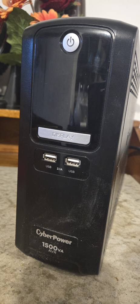 backup / portable power station - photo 2