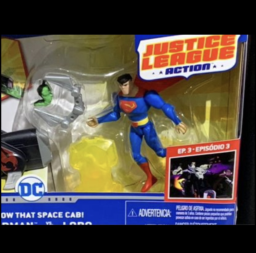 Justice League Action Figures Superman VS. Lobo play set. image indicator(2)