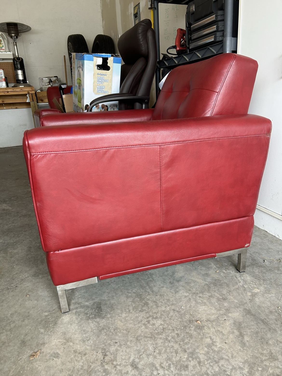 Two Comfy & Great Condition Club Chairs - photo 3