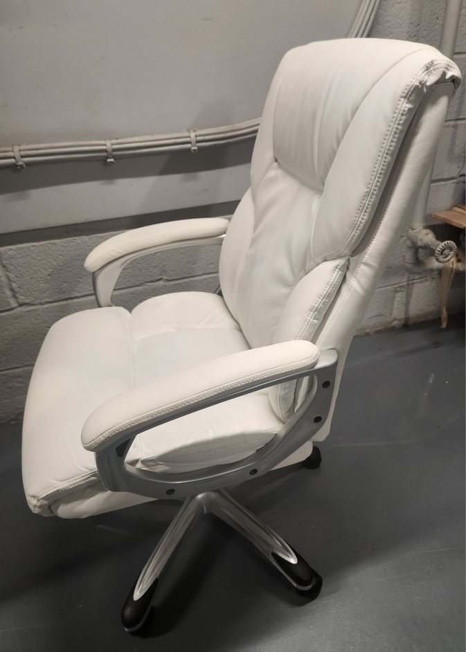 brand new stylish white/offwhite leather office chair - photo 2