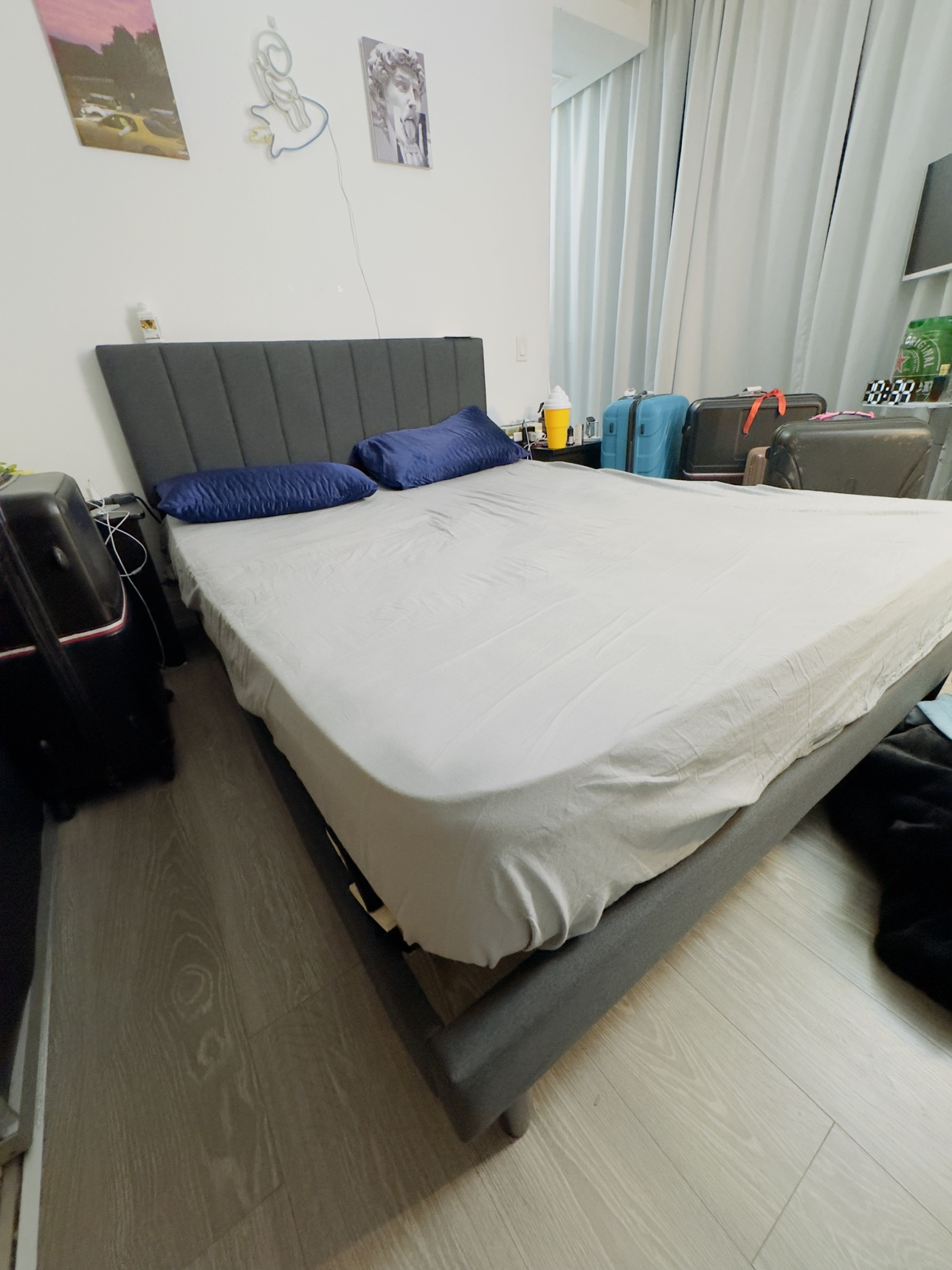 Bedframe and mattress for sale, need gone asap. Moving out - photo 2