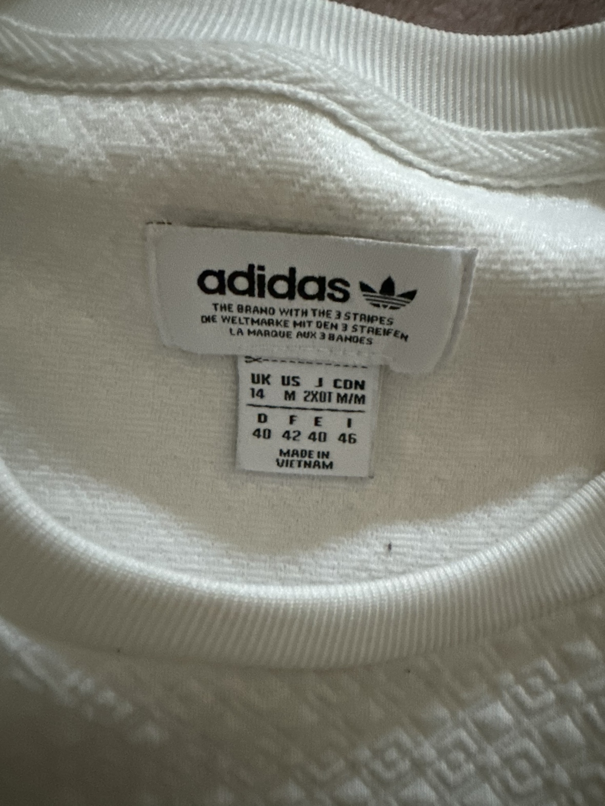 Adidas crop top image indicator(2)