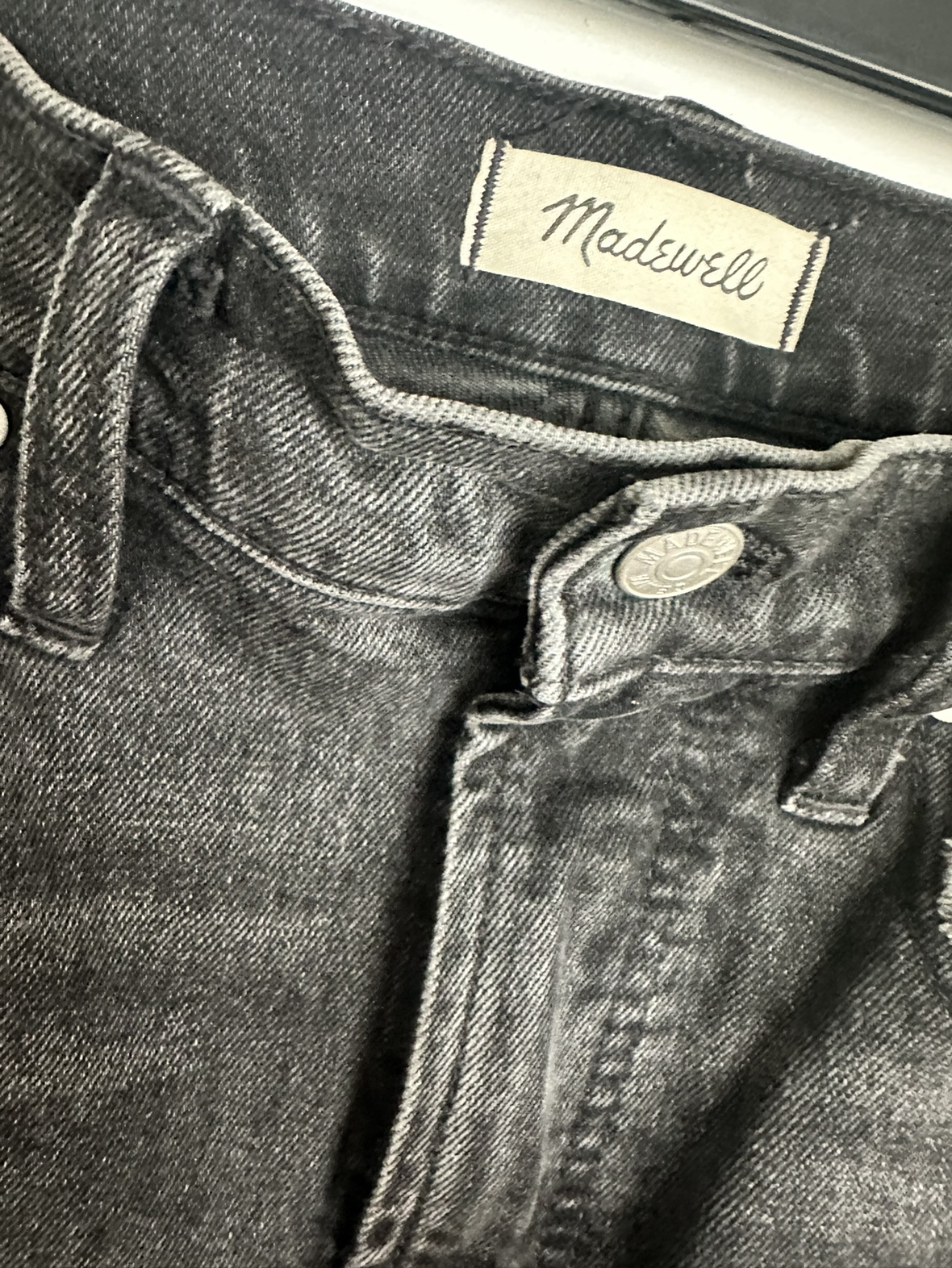 Madewell Black Stone Washed The Perfect Vintage Jean image indicator(3)