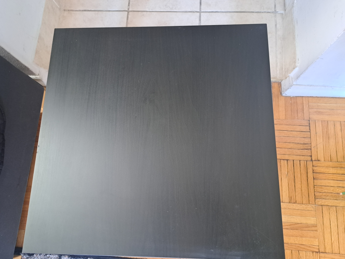 Side table in good condition thumbnail
