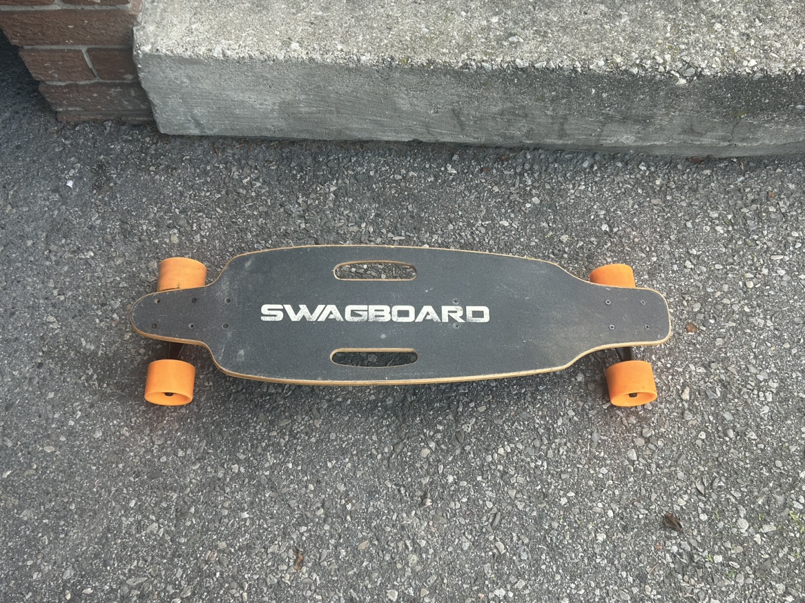 Electric skateboard