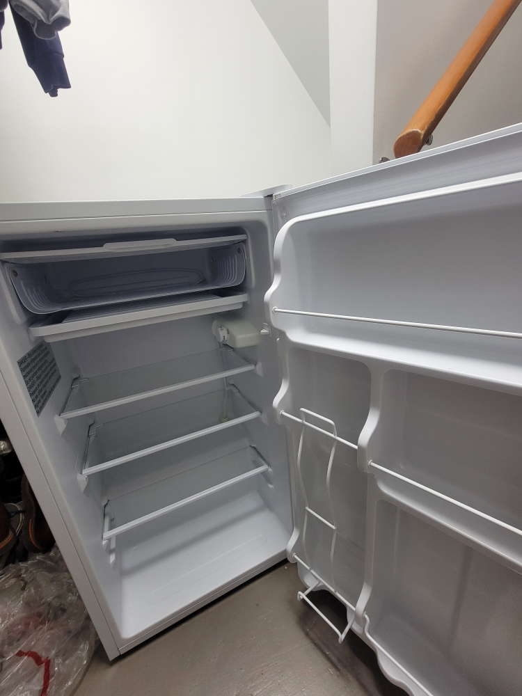 MasterChef Mini Fridge - photo 4