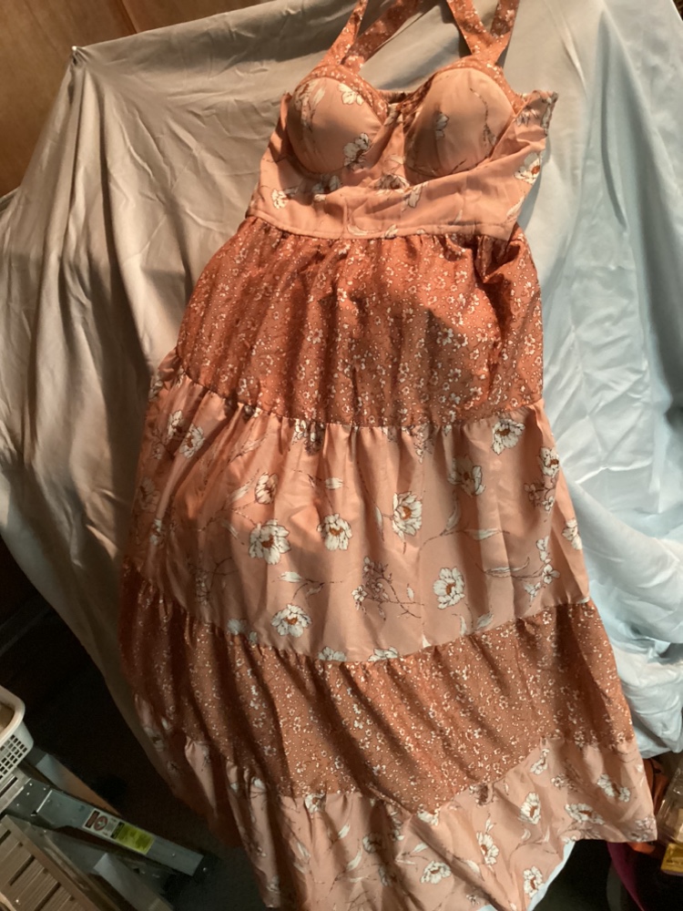 Nice cool summer dress with built-in bra thumbnail