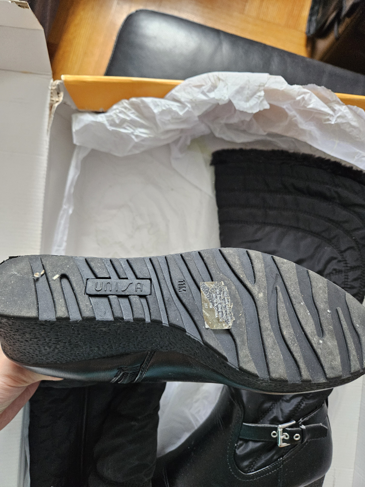 UNISA Boots Size 11 - photo 2