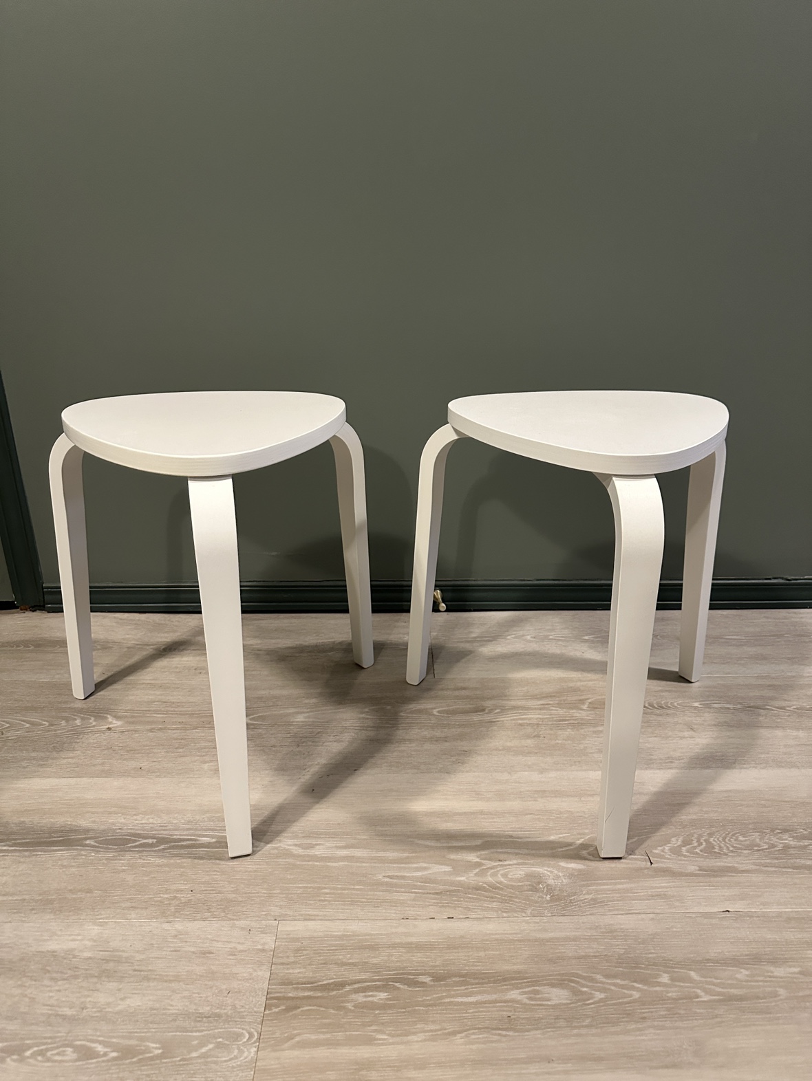 Two tables for sale - photo 3