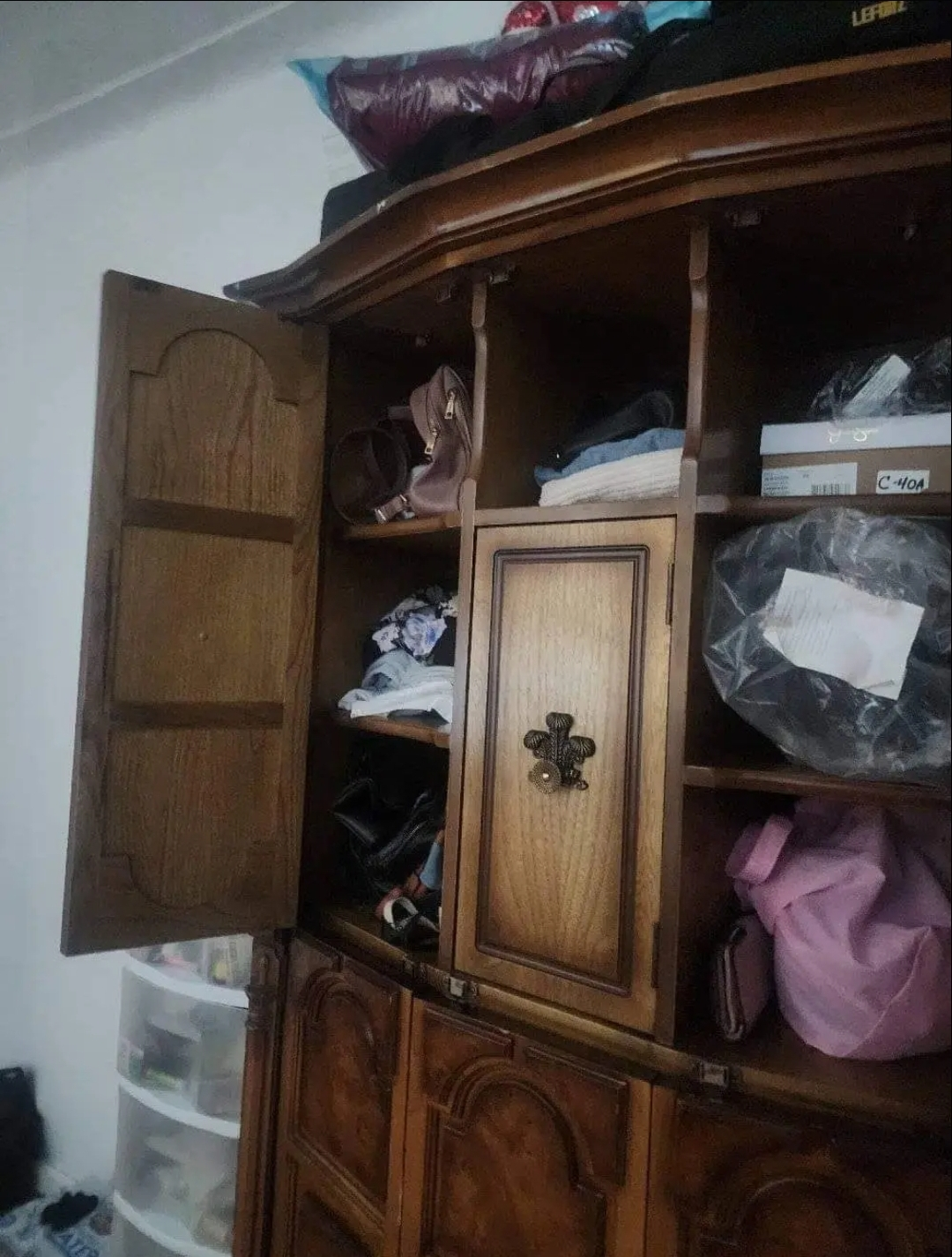 Closet - photo 2
