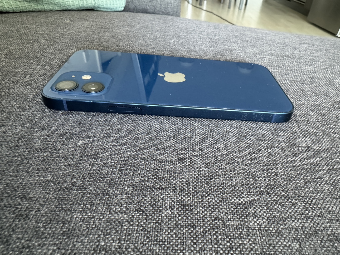 iPhone 12 64GB - Blue image indicator(5)