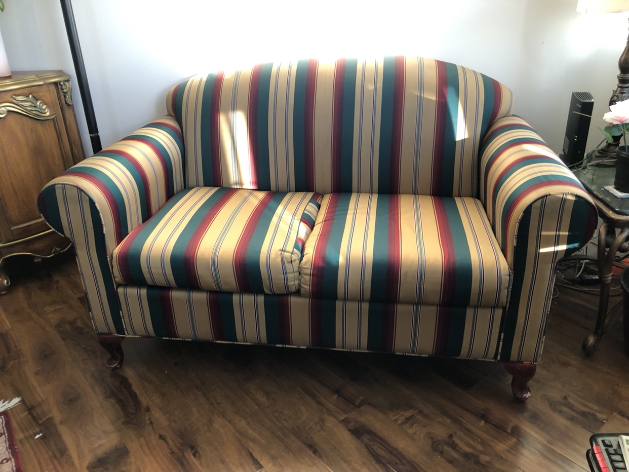 Couch and loveseat - photo 5