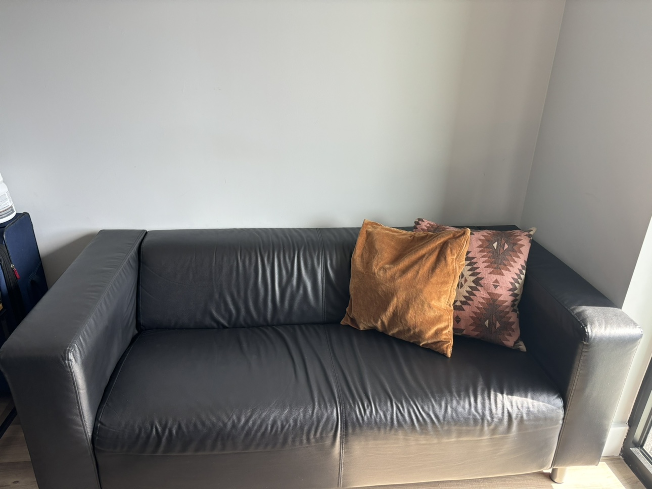 Move out sale- IKEA KLIPPAN two seater sofa - photo 2