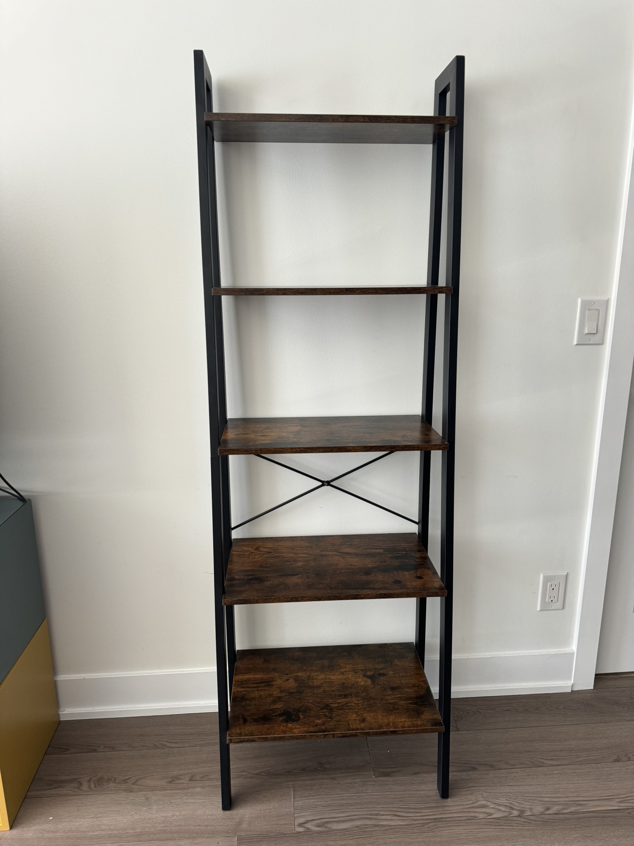 Ladder Shelf - Bookshelf