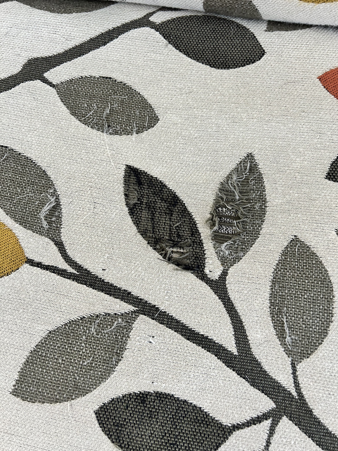 Accent chair - photo 2