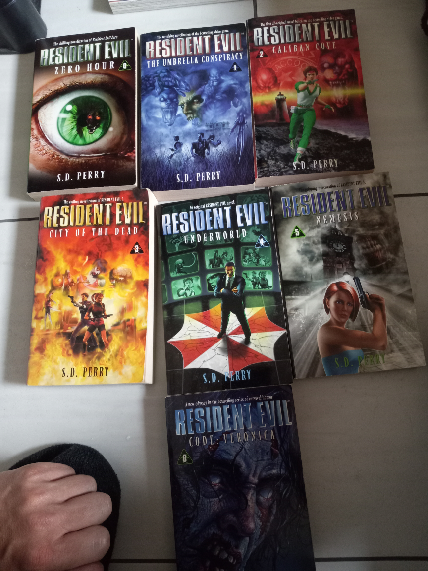 resident evil books full collection