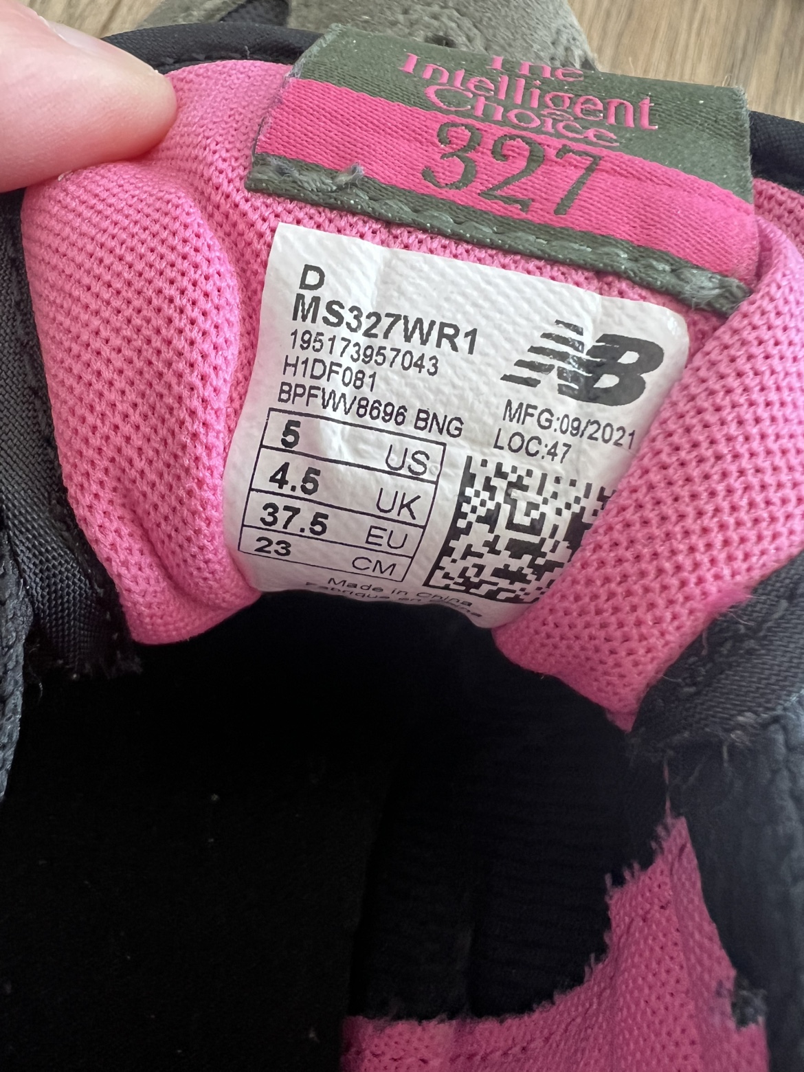 New Balance Sneakers (US Men’s 5/ Women’s 7) #freecycle - photo 3