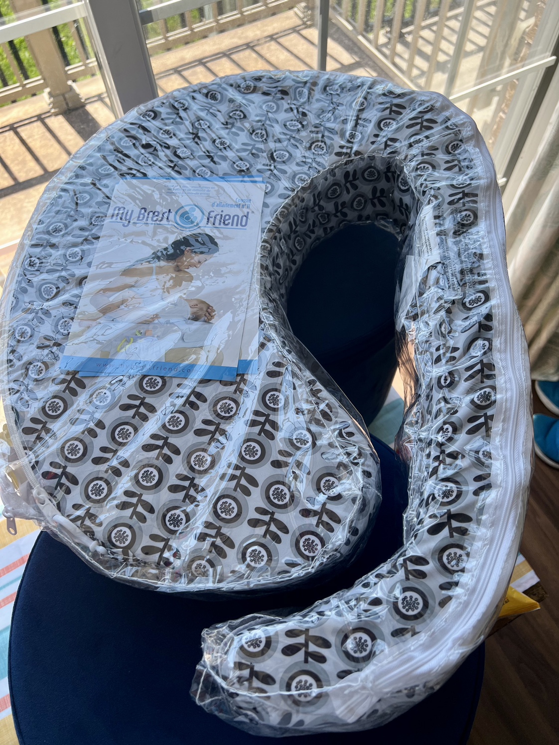 Nursing/Feeding Pillow - photo 2