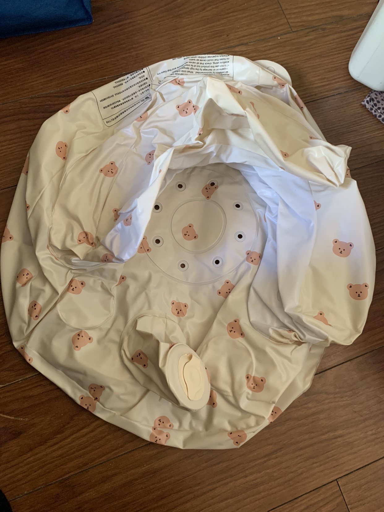 Baby seat $20 and baby swaddle sleep$10😴 ⚽️ - photo 3