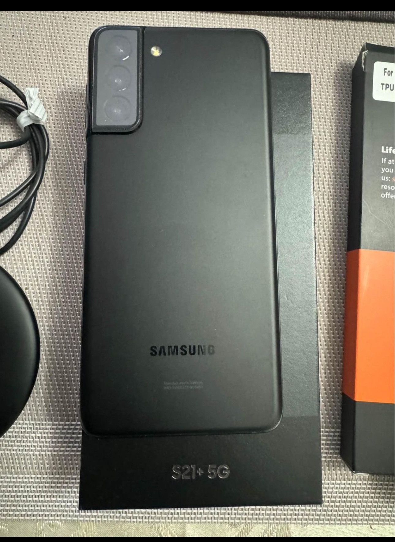 Selling Samsung 21+5G 128GB Black w/ Wireless Dock Charger - photo 3