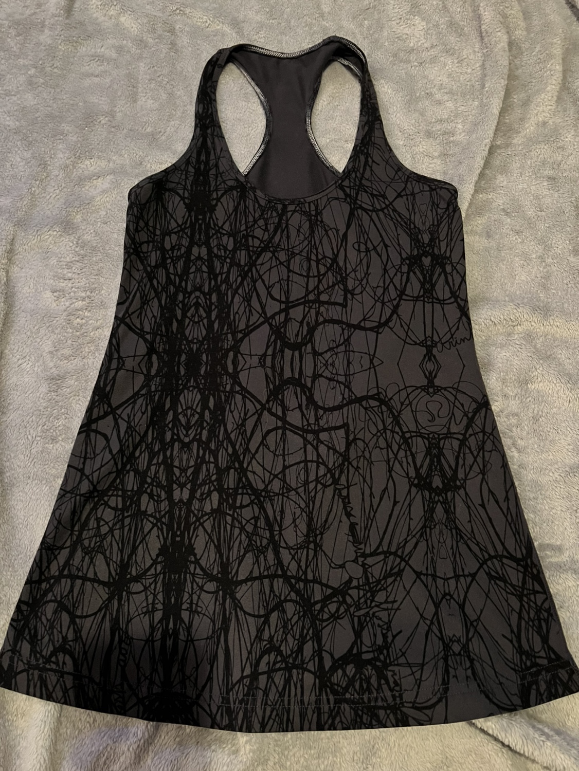 S/M Lululemon Top - photo 2