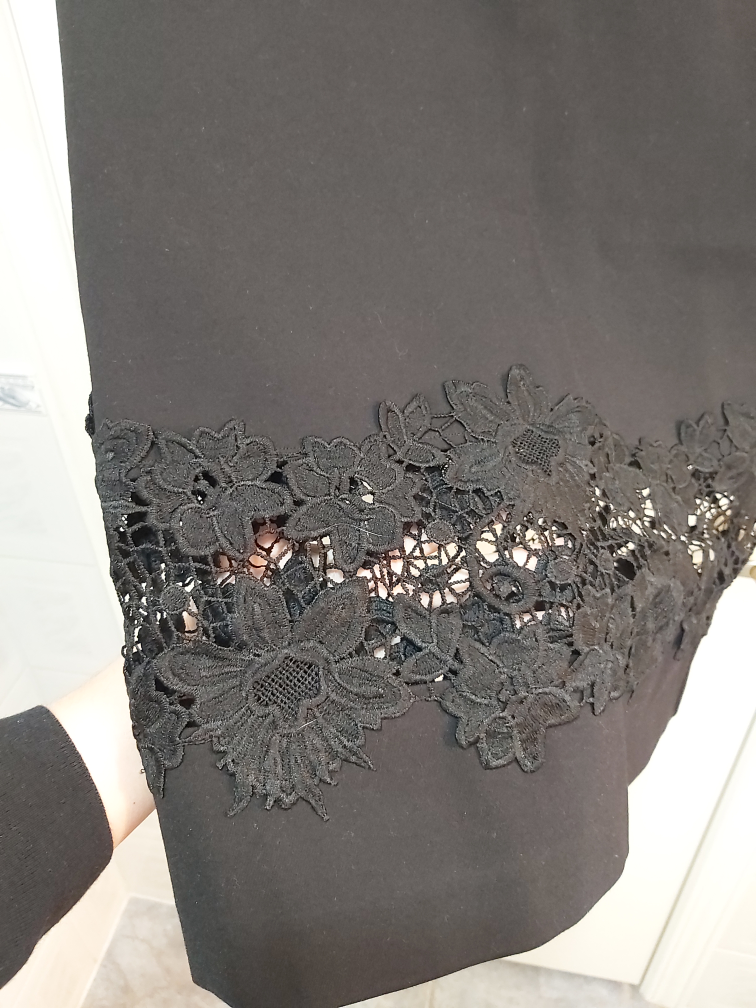 ICONE black skirt with embroidery, size 8 image indicator(2)
