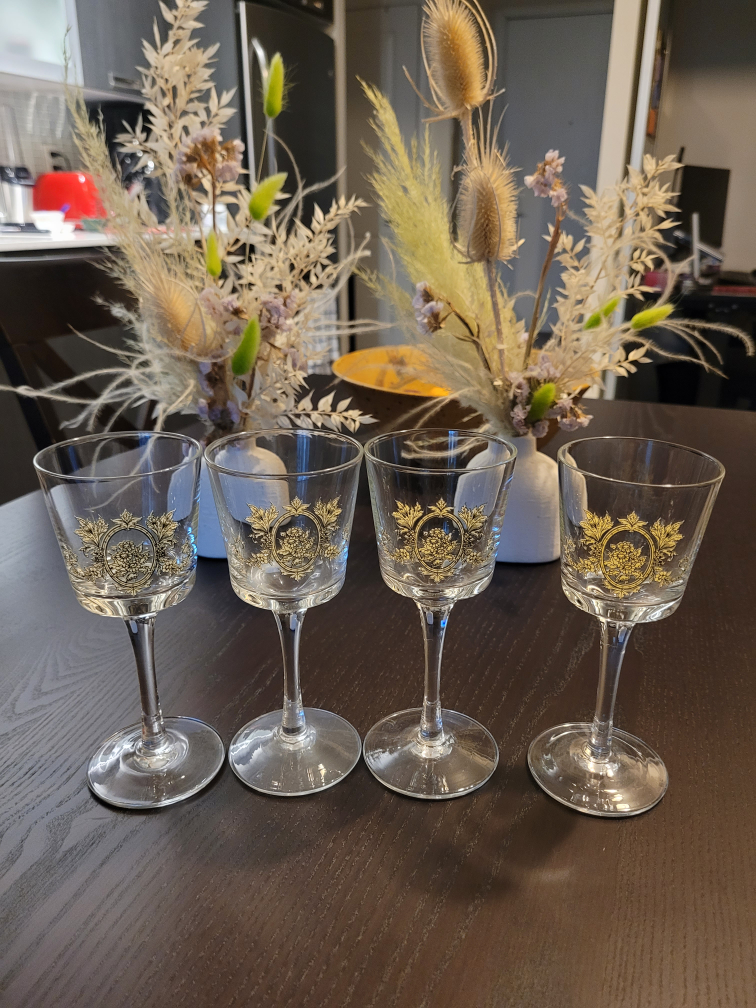 10 vintage wine glasses thumbnail