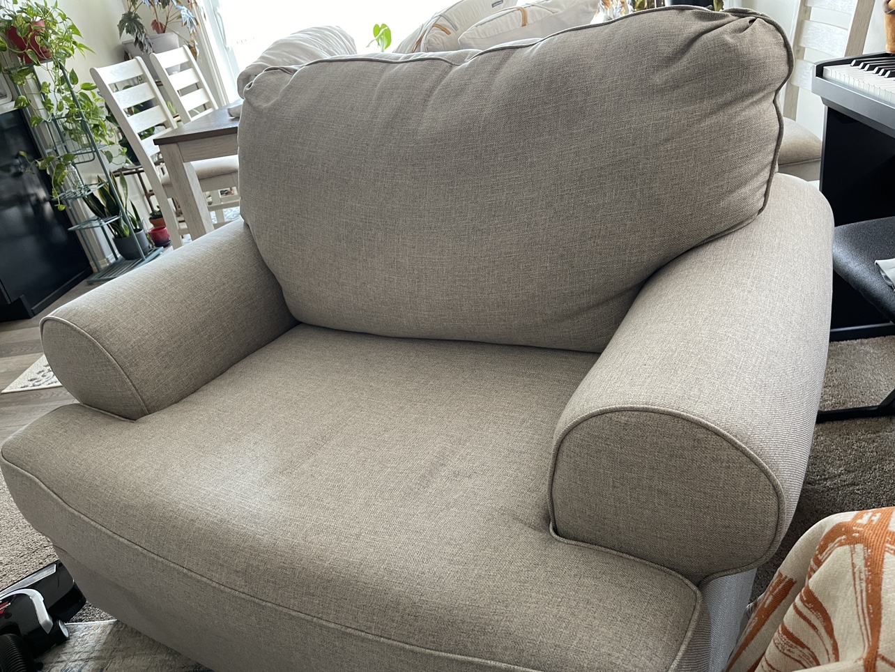Cozy Armchair in Excellent Condition. - photo 4