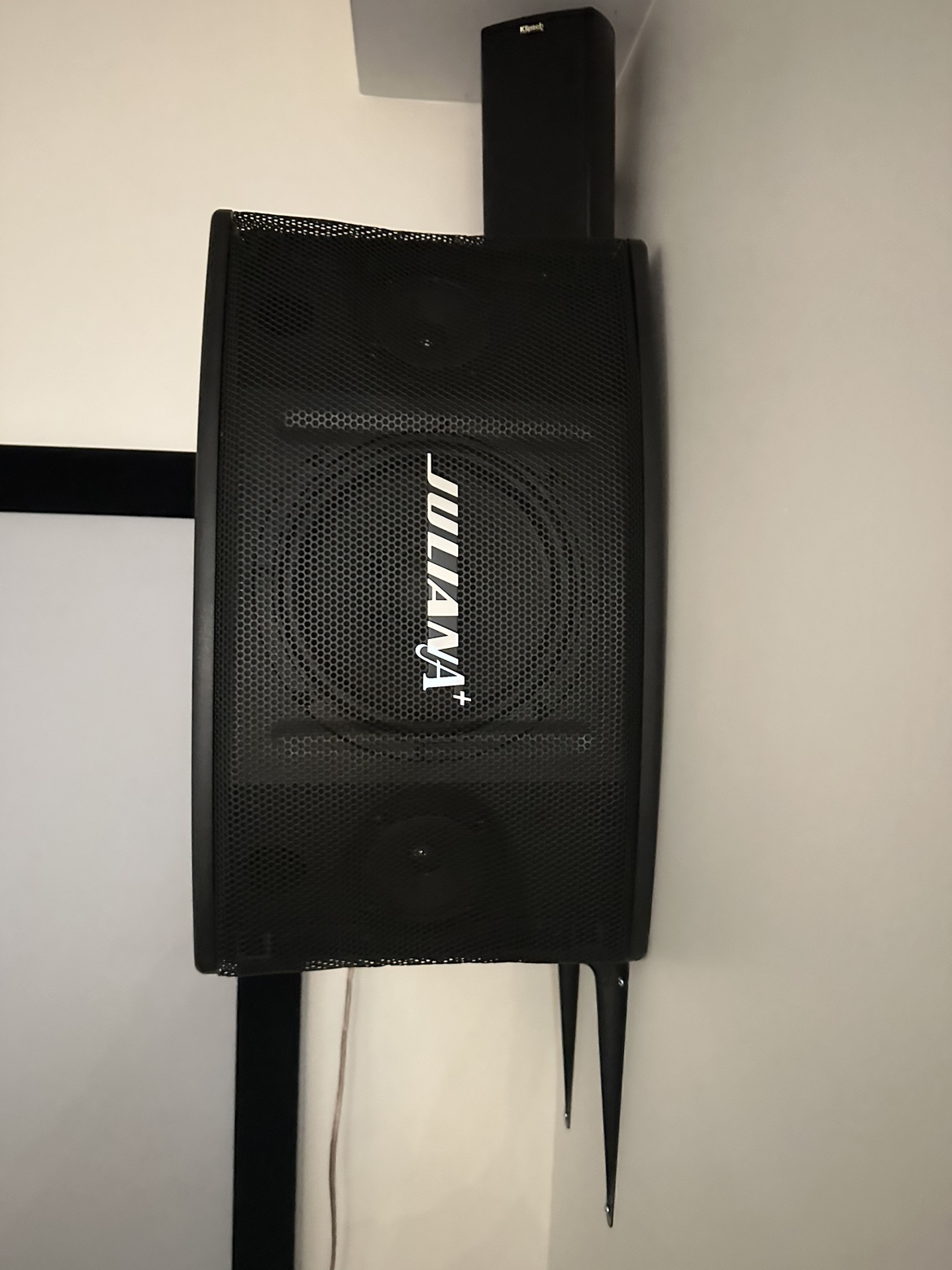 Korean Karaoke system w/ amp and speakers - photo 5
