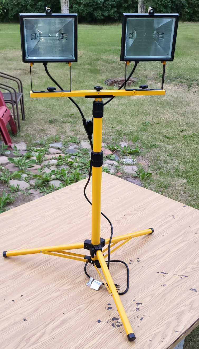 1000-WATT DOUBLE HEAD TELESCOPIC WORK LIGHT