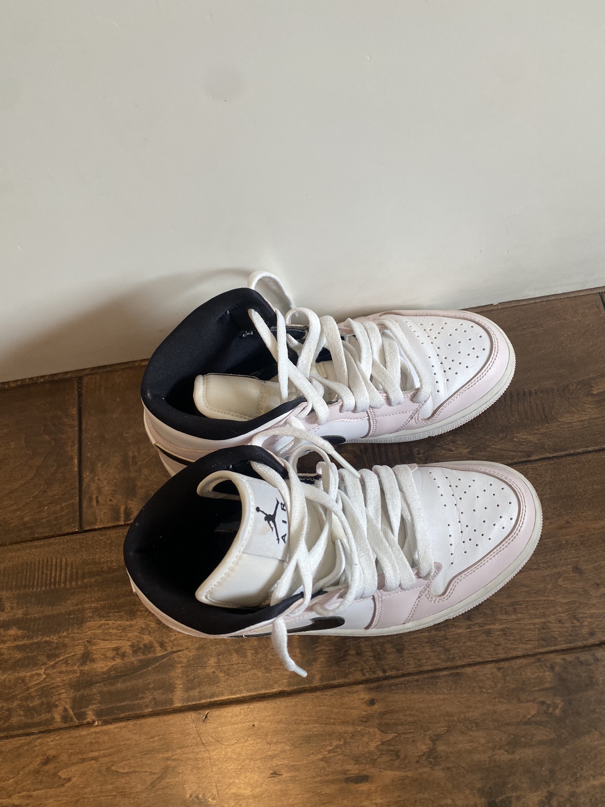 Air Jordan Mids 6.5 Women’s - photo 4