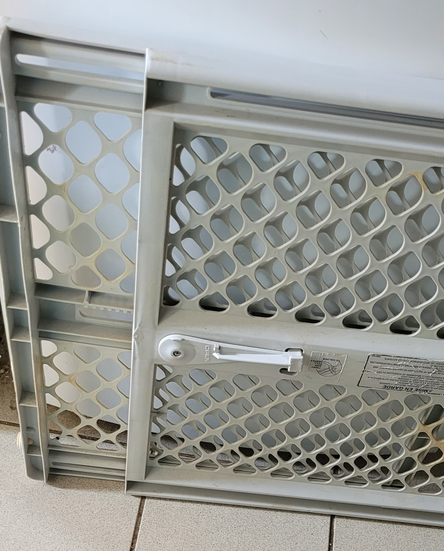 baby gate thumbnail