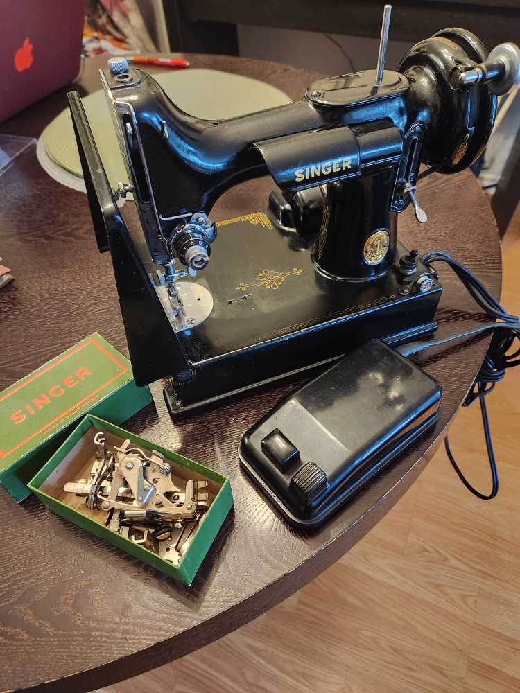 singer Sewing Machine image indicator(4)