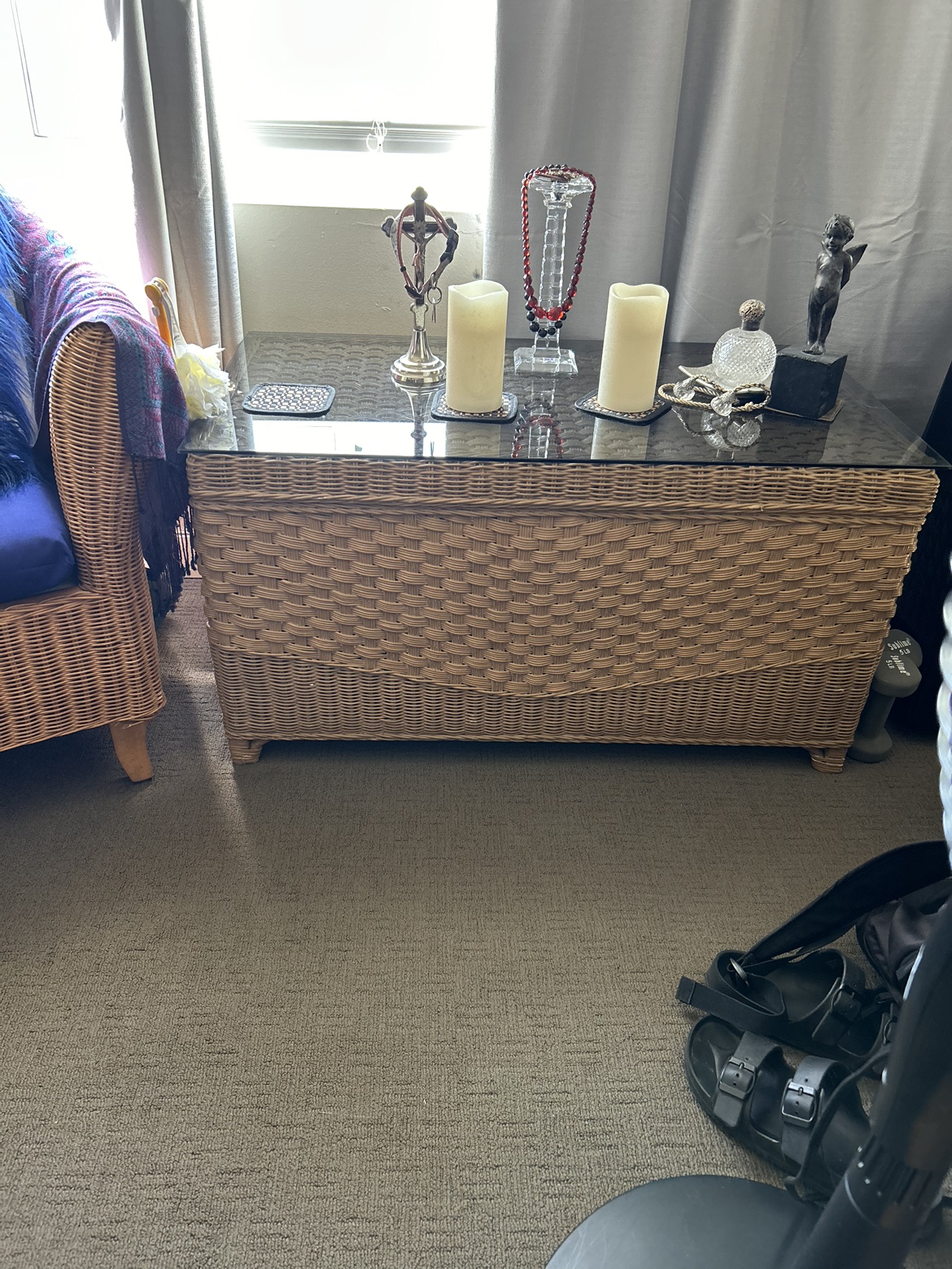 Rattan storage/coffee table