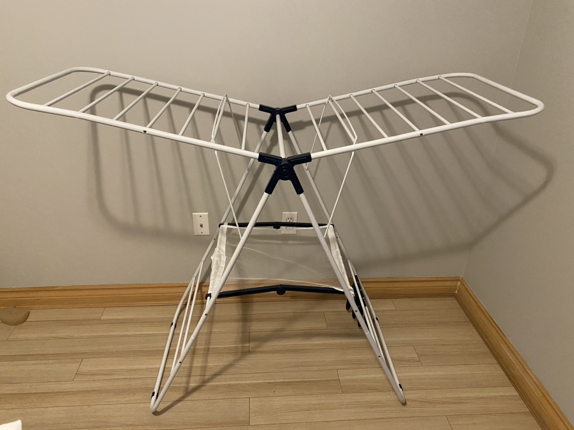 Clothes drying rack