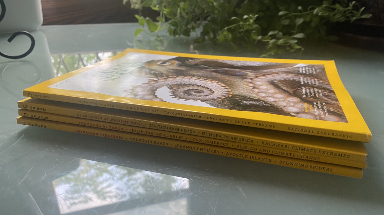 *UNREAD* National Geographic Magazine image indicator(2)