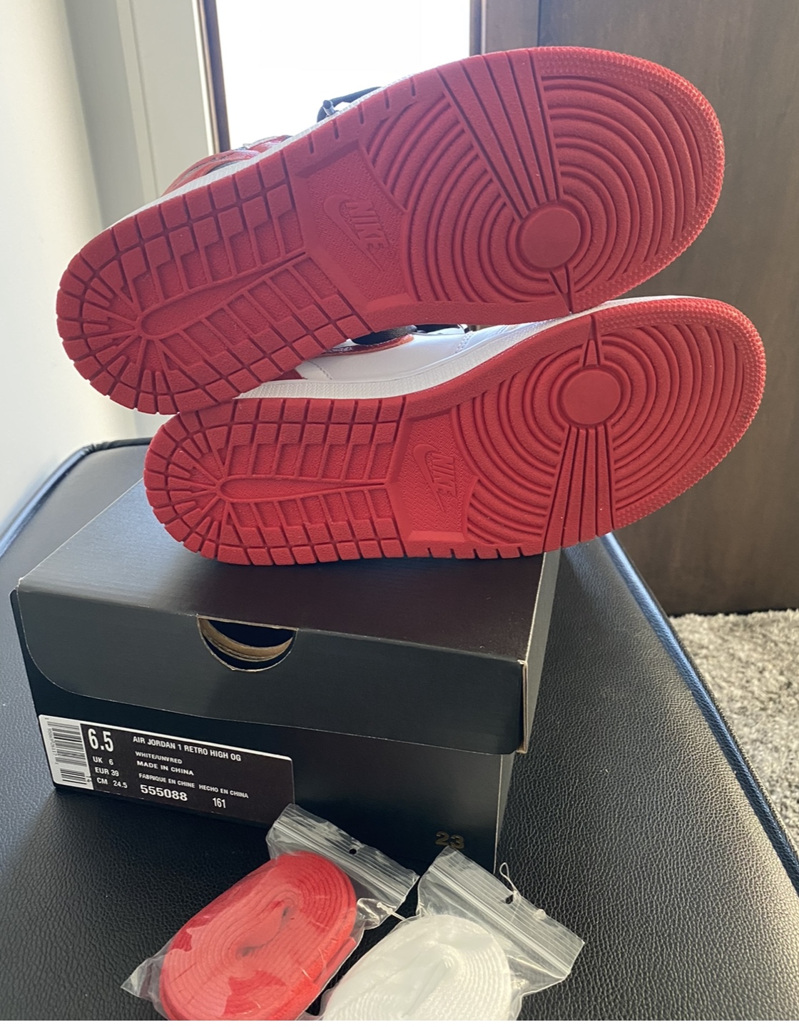 Nike Air Jordan 1 Retro High OG Shoes Size 6.5 Authentic image indicator(7)