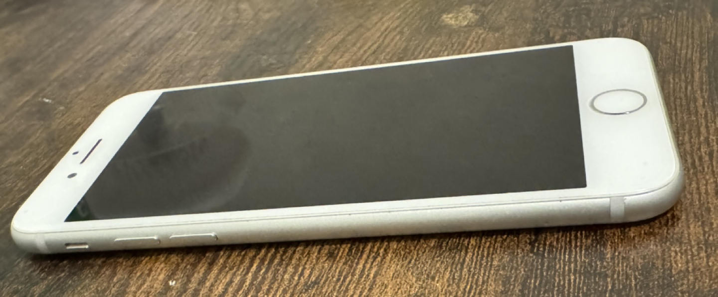 iPhone 7 256GB image indicator(3)