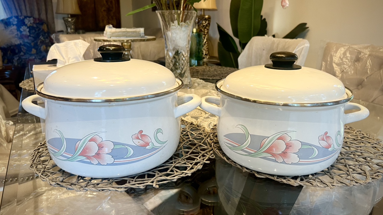 Brand new cooking pots !! thumbnail