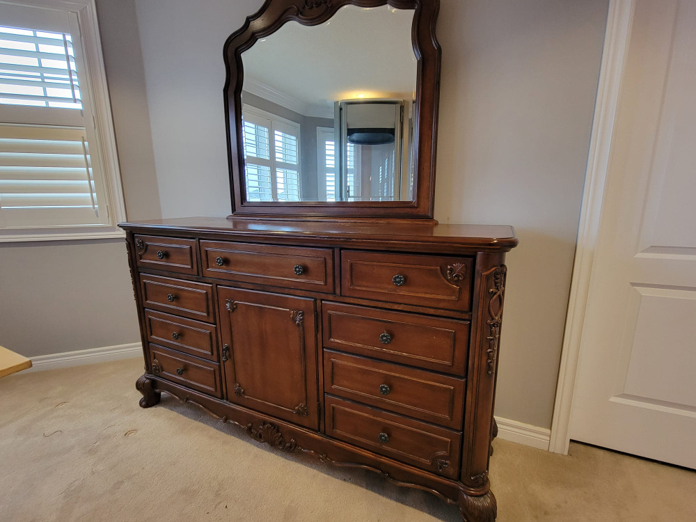 King size Bed room set dresser chester - photo 4