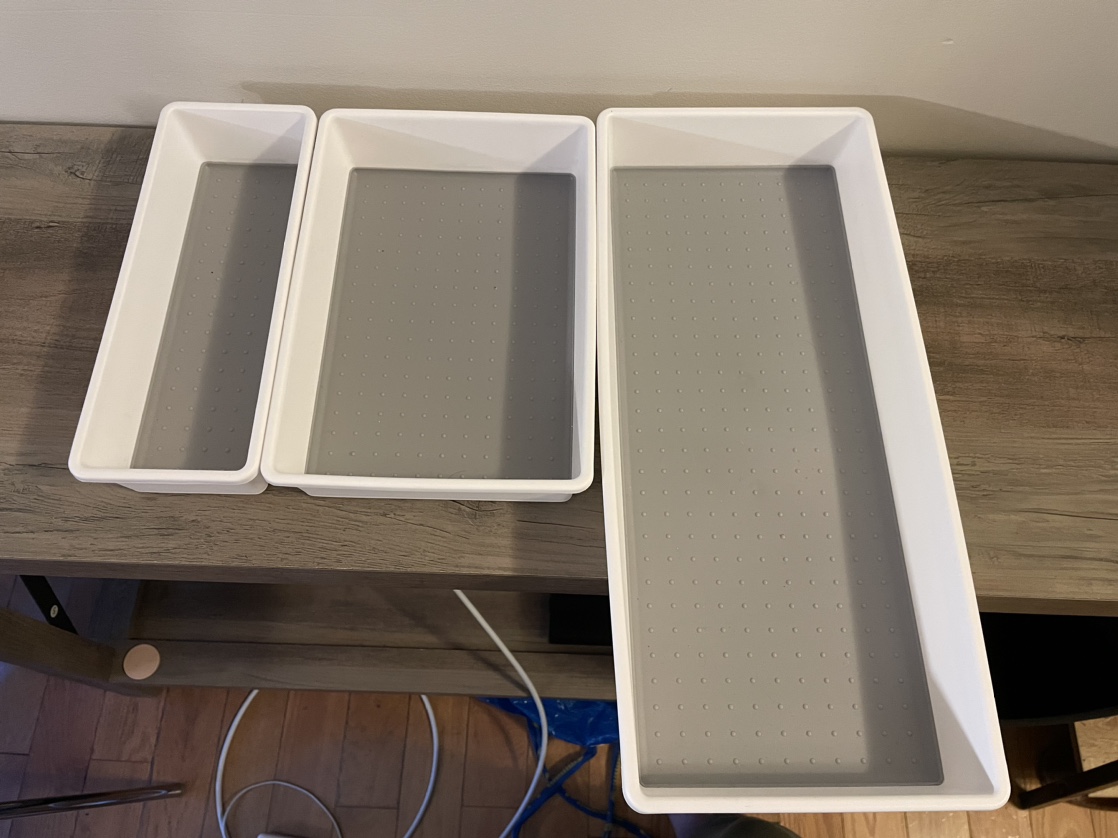 Cutlery tray