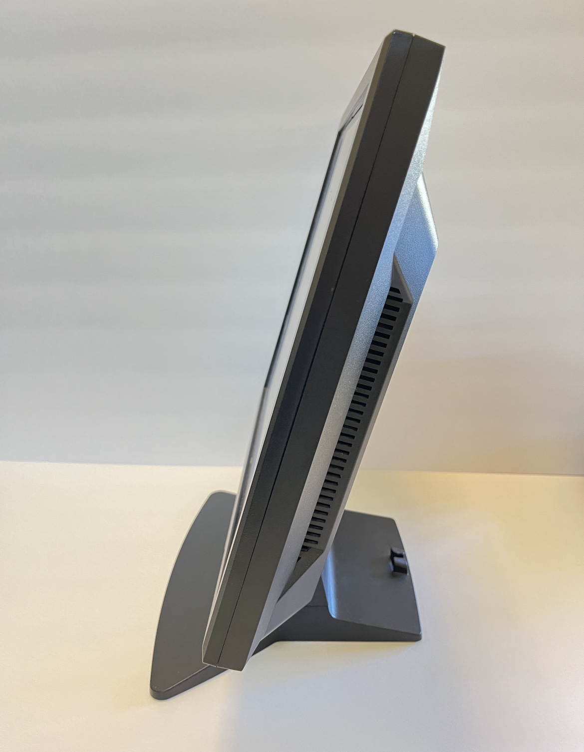 Like New Sharp 17” Computer Monitor - comes with power cord image indicator(3)