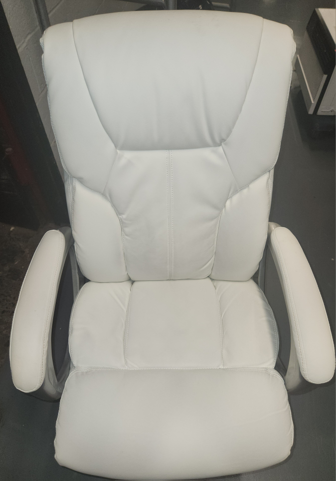 brand new stylish white/offwhite leather office chair - photo 4