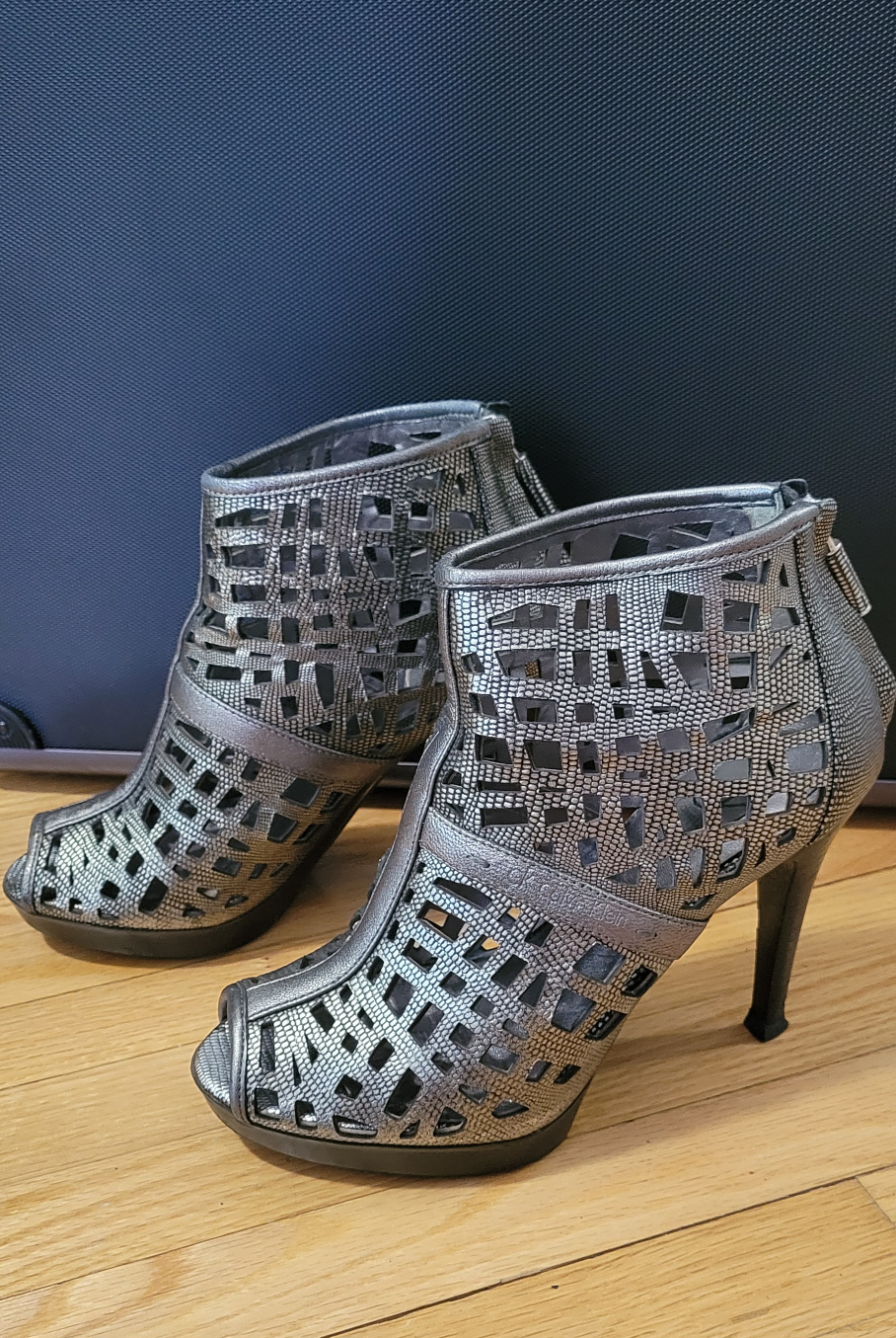 🧡 Slightly used ladies shoes image indicator(6)