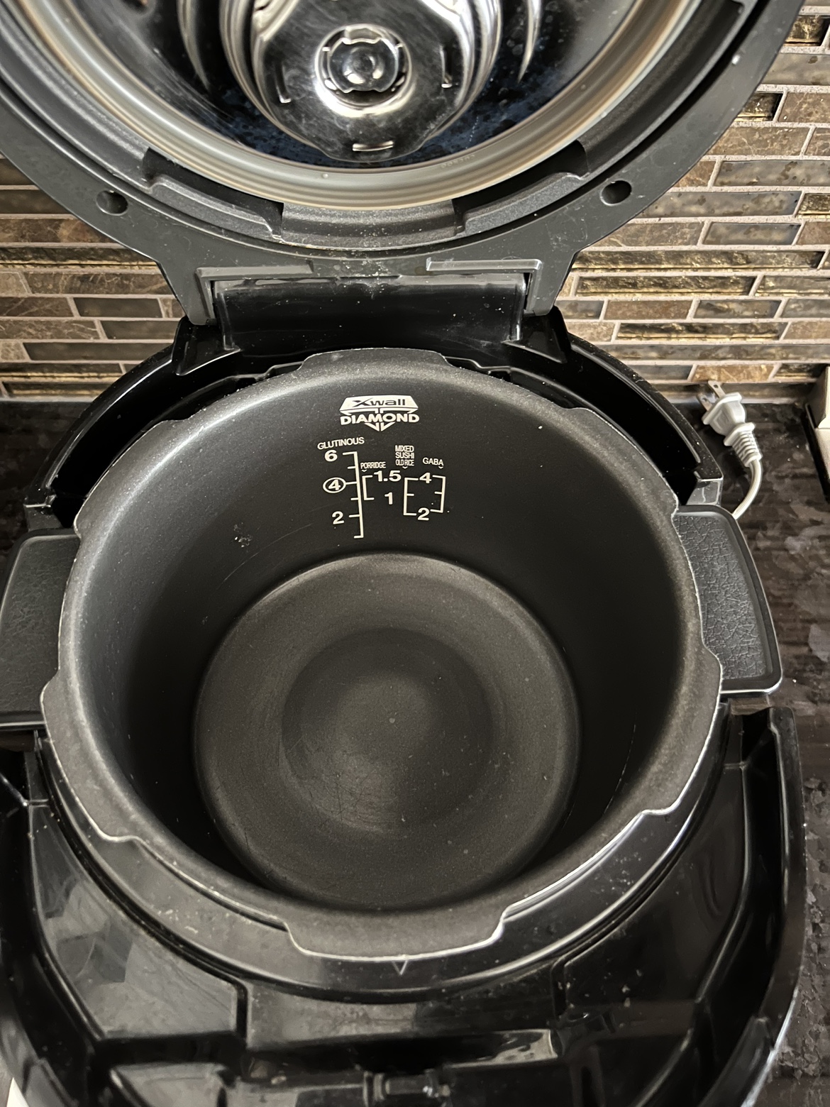 Moving sale CUCKOO rice cooker - photo 3