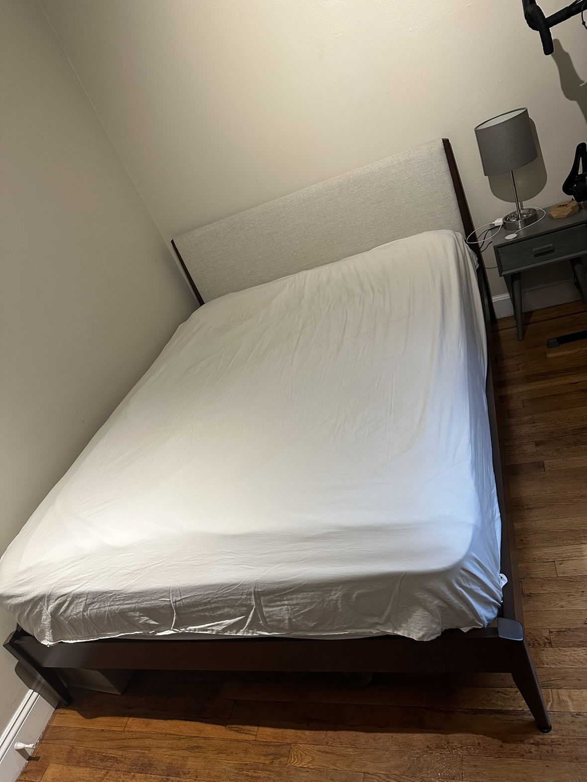 Queen bed frame and headboard - West Elm - photo 3