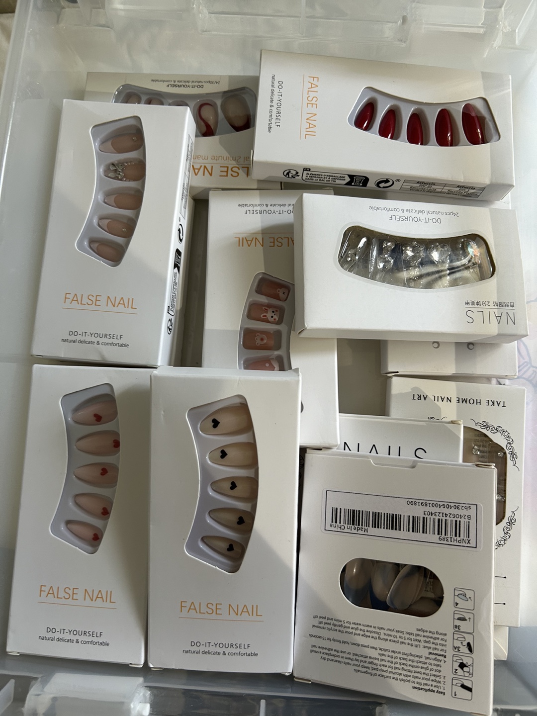 Press on nails