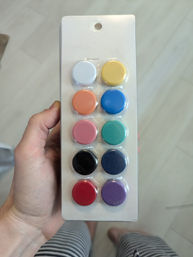 Circular Fridge Magnets thumbnail