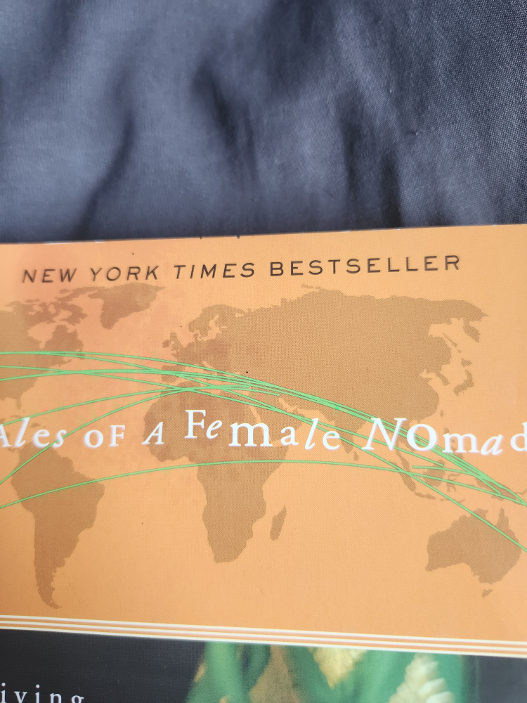 Novel / Books - Tales of A Female Nomad - photo 3