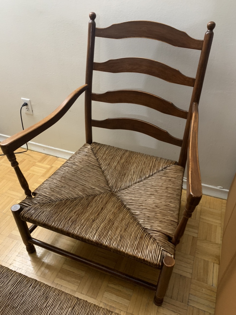 Antique Chair and Coffee Table (WICKER) - photo 2